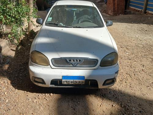 دايو لانوس 2000