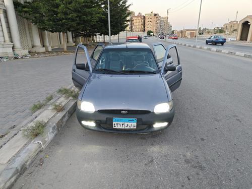 فورد اسكورت 1999