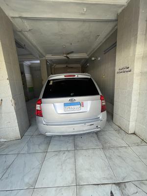 كيا كارينز 2009