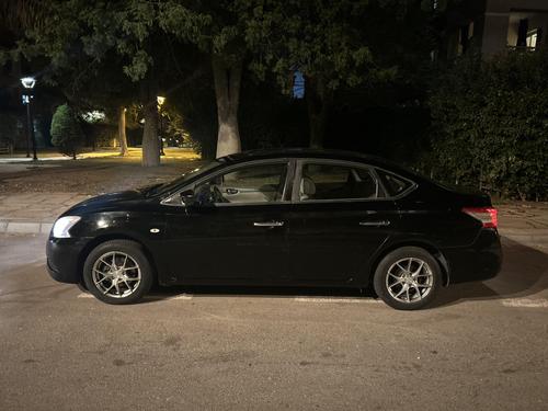Nissan Sentra 2018