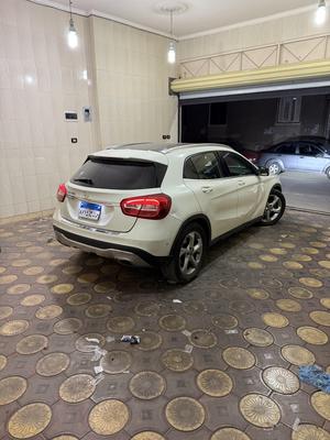 مرسيدس GLA 180 2018