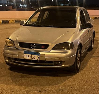 اوبل أسترا 2000