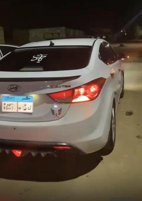هيونداي إلنترا 2012