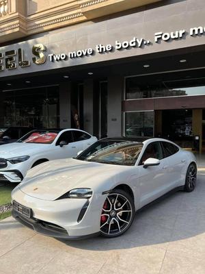 Porsche Taycan 2024