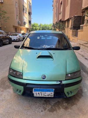 فيات بونتو 2000