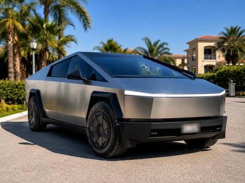 Tesla Cybertruck 2025