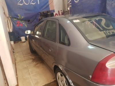 اوبل كورسا 2005