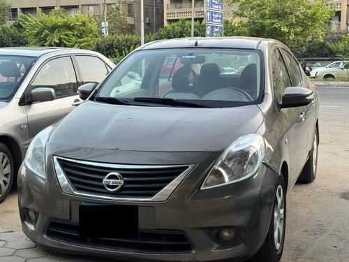 Nissan Sunny 2015