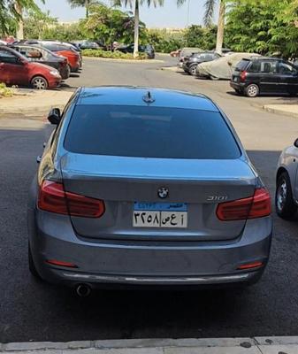 BMW 318 2019