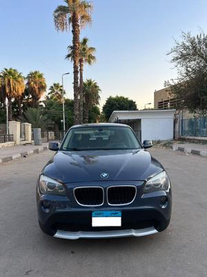 بي ام دبليو X1 2013