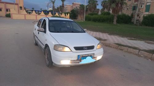 اوبل أسترا 2000