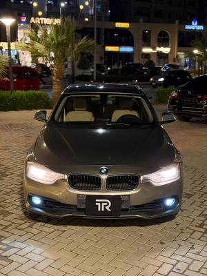 BMW 318 2017
