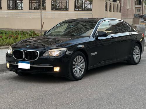 BMW 750 2011