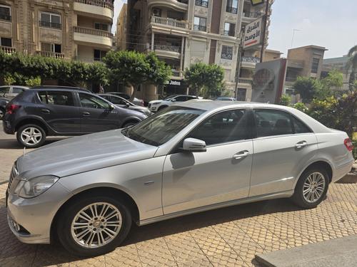 مرسيدس E 200 2010