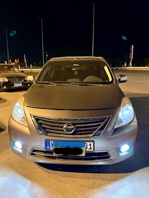 Nissan Sunny 2015