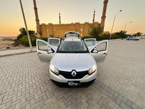 رينو سانديرو  ( ستيب  واى ) 2017
