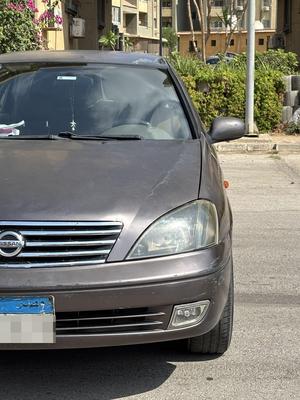 Nissan Sunny 2010