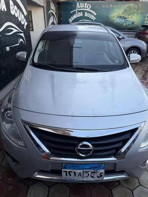 Nissan Sunny 2020