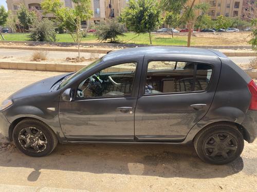 رينو سانديرو 2013