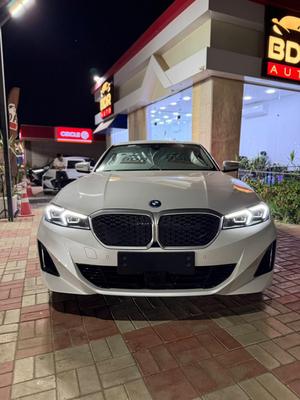 بي ام دبليو I3 2026