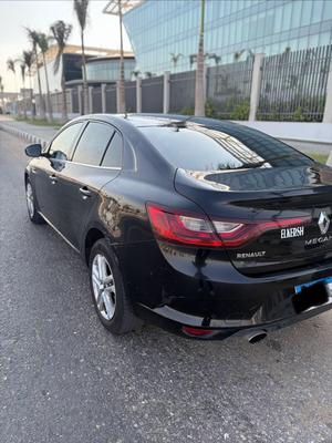 رينو ميجان 2021