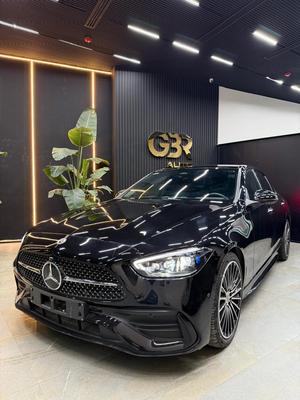 Mercedes C 200 2025
