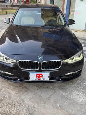 BMW 318 2018