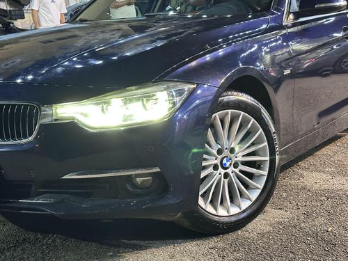 بي ام دبليو 320i 2018