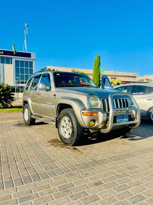 جيب ليبيرتى 2004