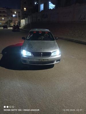 Nissan Sunny 2001