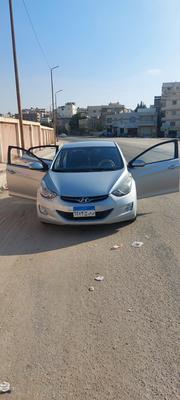 Hyundai Avante 2012