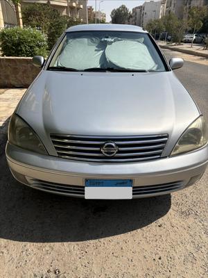 Nissan Sunny 2010
