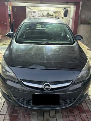 اوبل أسترا 2014