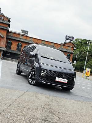 Hyundai Staria 2025
