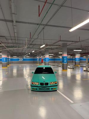 BMW 330i 1993