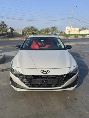 Hyundai Elantra CN7 2021