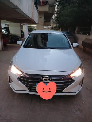 Hyundai Elantra AD 2025