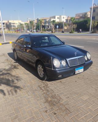 مرسيدس E 200 1996