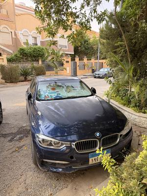 بي ام دبليو 320i 2019