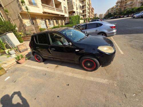 رينو سانديرو 2012
