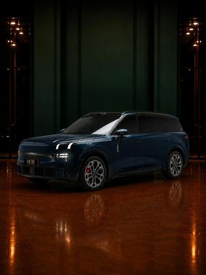 Lynkco 900 2025