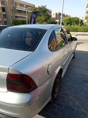 اوبل فيكترا 2001