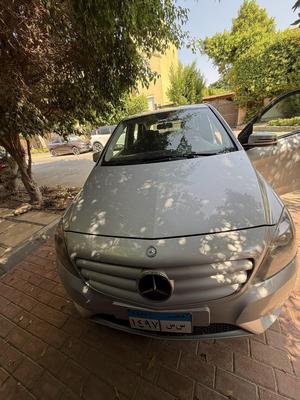 مرسيدس B 180 2014