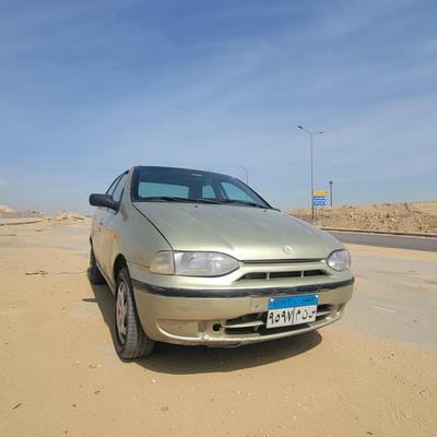 فيات سينا 2000