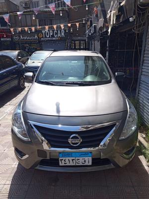 Nissan Sunny 2022