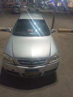 اوبل أسترا 2004