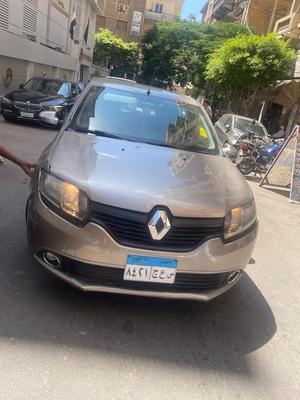 Renault Sandero 2015
