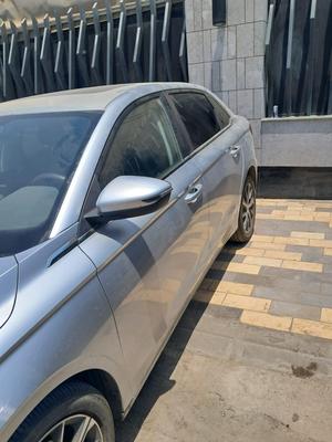 Geely Emgrand 2025
