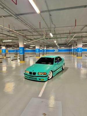 BMW 330i 1993