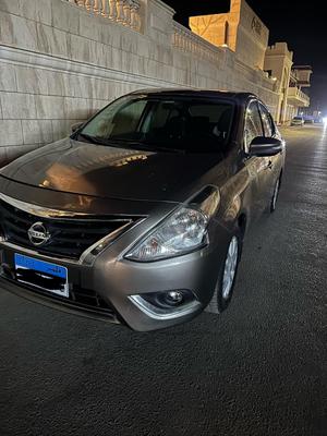 Nissan Sunny 2015